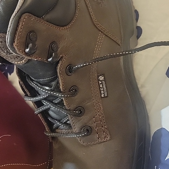 Boots - Picture 2 of 6